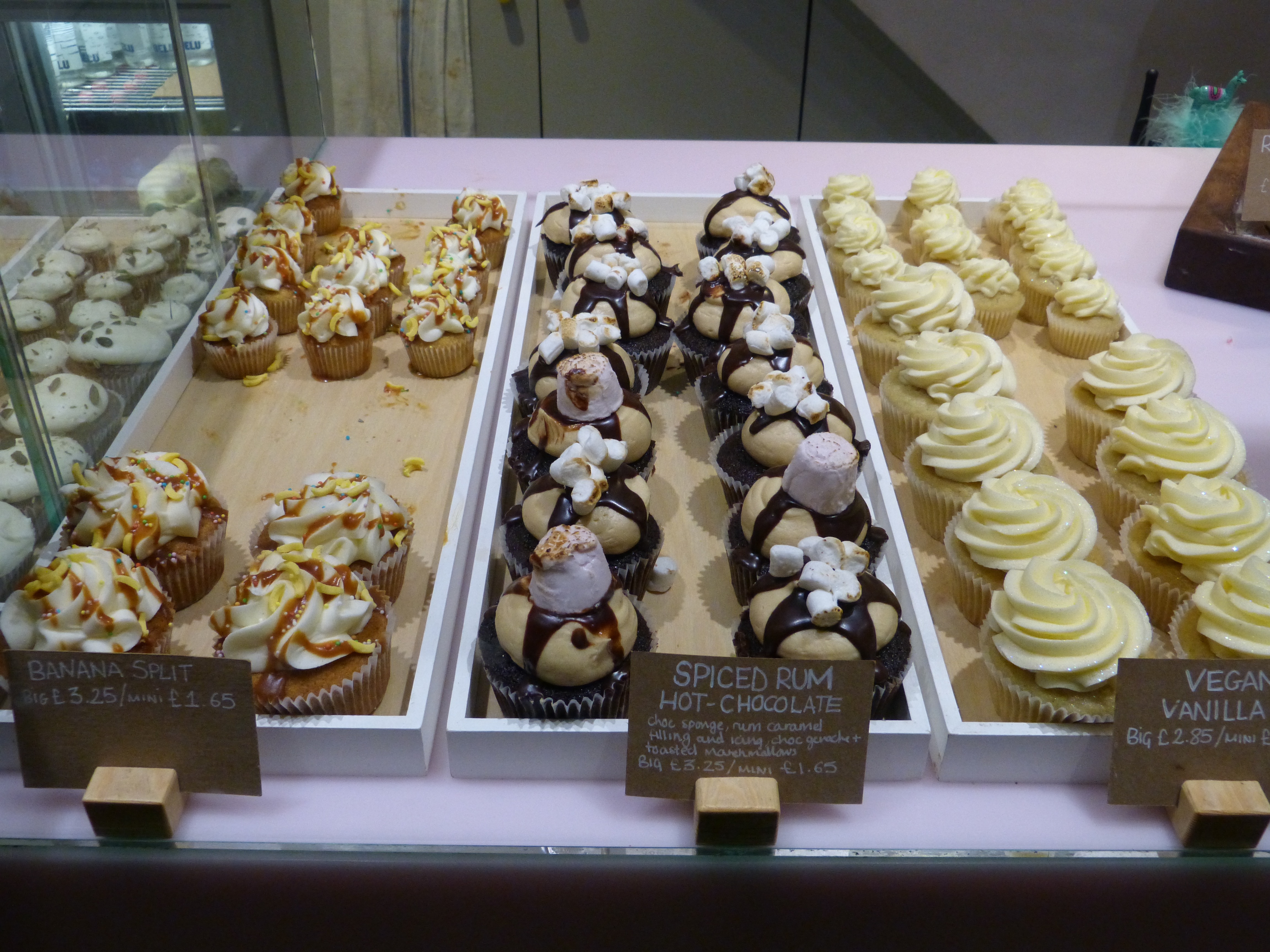 crumbs&amp;doilies_cupcakess