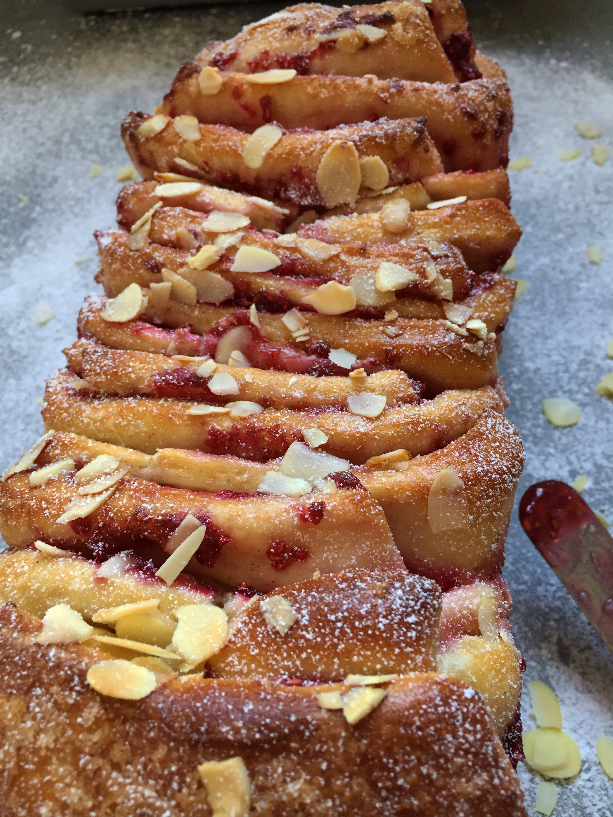 pain_brioché_pull_appart_framboise