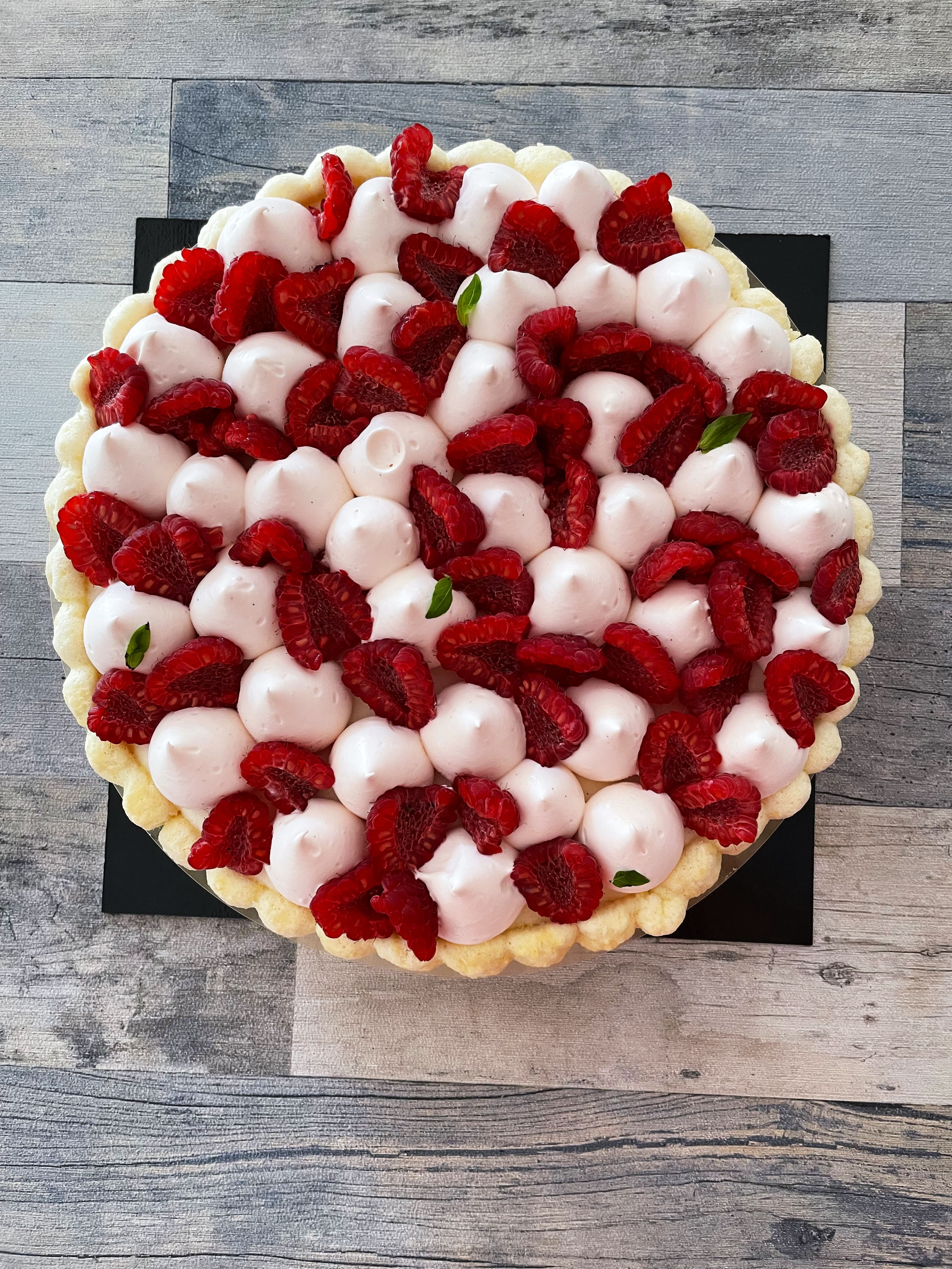 charlotte-mousse-vanille-et-framboises