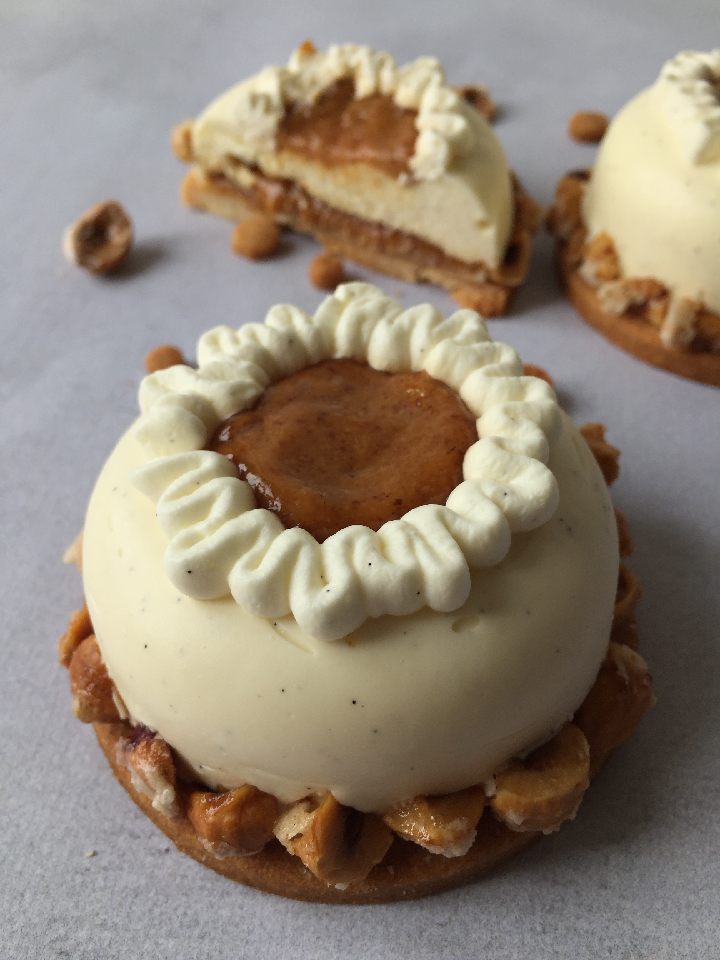 entremet-praliné-noisette-vanille